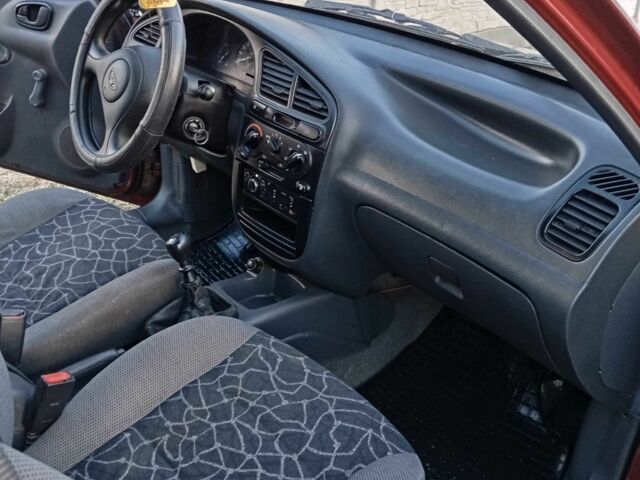 Красный Дэу Сенс, объемом двигателя 1.3 л и пробегом 120 тыс. км за 1564 $, фото 6 на Automoto.ua