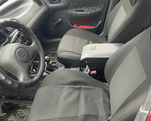 Красный Дэу Сенс, объемом двигателя 1.3 л и пробегом 174 тыс. км за 2300 $, фото 6 на Automoto.ua