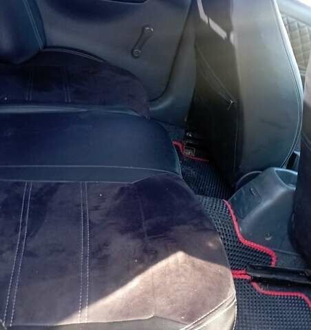 Красный Дэу Сенс, объемом двигателя 1.5 л и пробегом 300 тыс. км за 2450 $, фото 3 на Automoto.ua