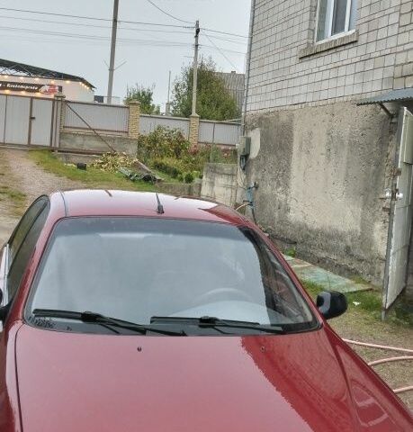 Красный Дэу Сенс, объемом двигателя 1.4 л и пробегом 140 тыс. км за 2700 $, фото 5 на Automoto.ua