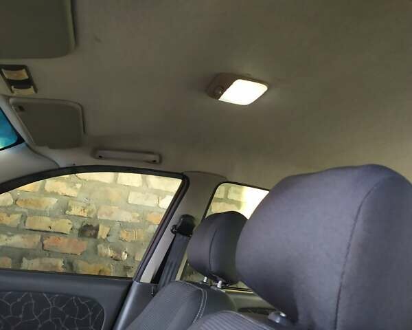 Красный Дэу Сенс, объемом двигателя 1.3 л и пробегом 184 тыс. км за 2200 $, фото 1 на Automoto.ua