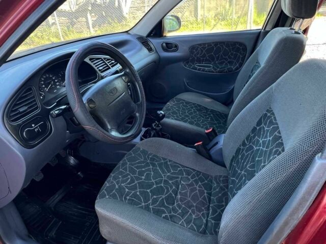 Червоний Деу Сенс, об'ємом двигуна 1.6 л та пробігом 277 тис. км за 1750 $, фото 19 на Automoto.ua