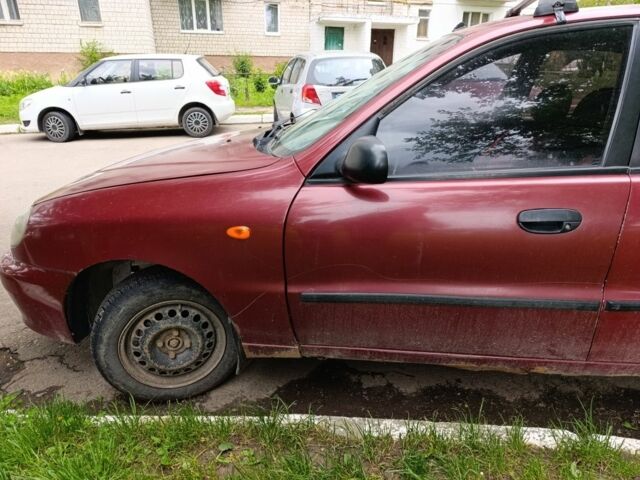 Красный Дэу Сенс, объемом двигателя 1 л и пробегом 250 тыс. км за 900 $, фото 1 на Automoto.ua