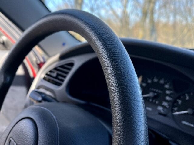 Червоний Деу Сенс, об'ємом двигуна 1.5 л та пробігом 87 тис. км за 3250 $, фото 4 на Automoto.ua