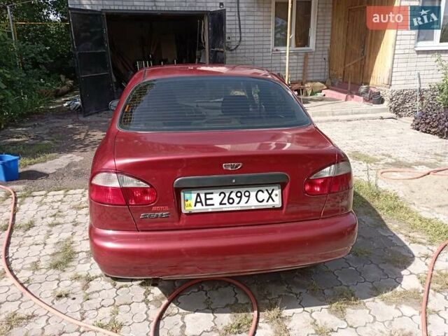 Деу Сенс 2003 у Дніпро (Дніпропетровську) на Automoto.ua Червоний Деу Сенс, об'ємом двигуна 1.3 л та пробігом 215 тис. км за 2200 $, фото 2 на Automoto.ua