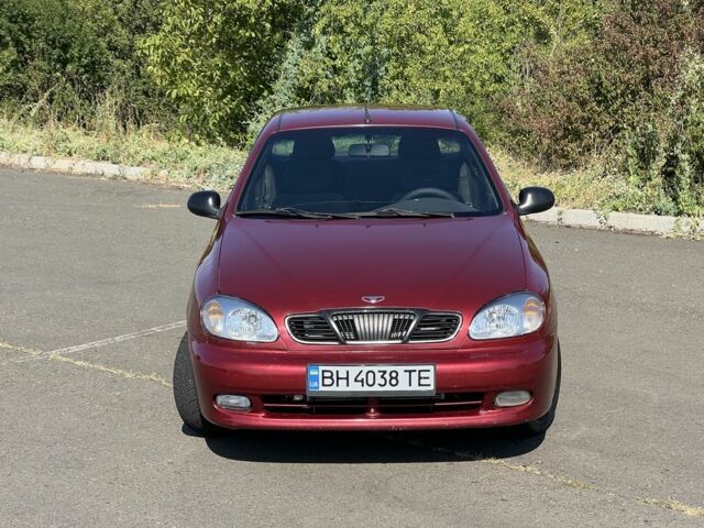 Деу Сенс 2003 у Одесі на Automoto.ua Червоний Деу Сенс, об'ємом двигуна 1.5 л та пробігом 383 тис. км за 1999 $, фото 1 на Automoto.ua