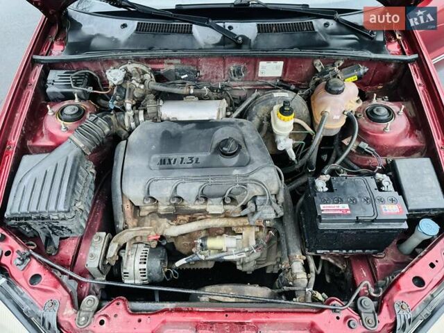 Красный Дэу Сенс, объемом двигателя 1.3 л и пробегом 307 тыс. км за 1200 $, фото 6 на Automoto.ua