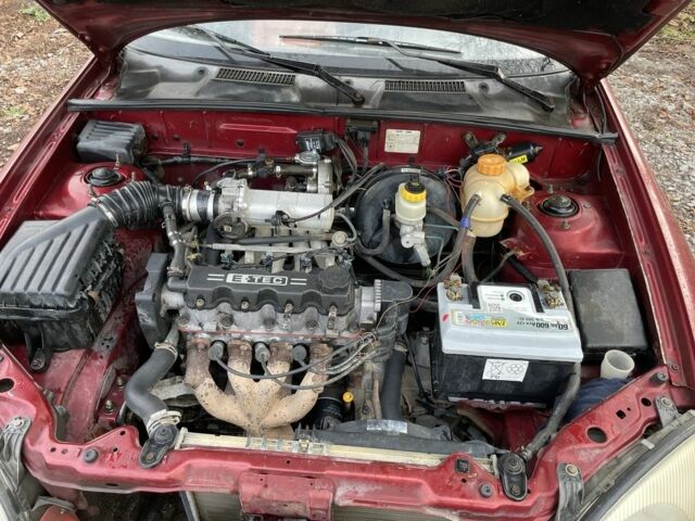 Красный Дэу Сенс, объемом двигателя 1.5 л и пробегом 45 тыс. км за 1150 $, фото 5 на Automoto.ua