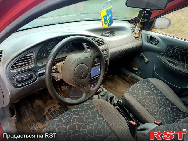 Красный Дэу Сенс, объемом двигателя 1.3 л и пробегом 0 тыс. км за 700 $, фото 1 на Automoto.ua