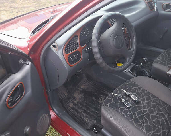 Красный Дэу Сенс, объемом двигателя 0 л и пробегом 220 тыс. км за 1700 $, фото 6 на Automoto.ua