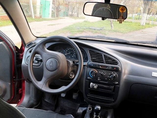 Красный Дэу Сенс, объемом двигателя 1.3 л и пробегом 0 тыс. км за 2500 $, фото 1 на Automoto.ua