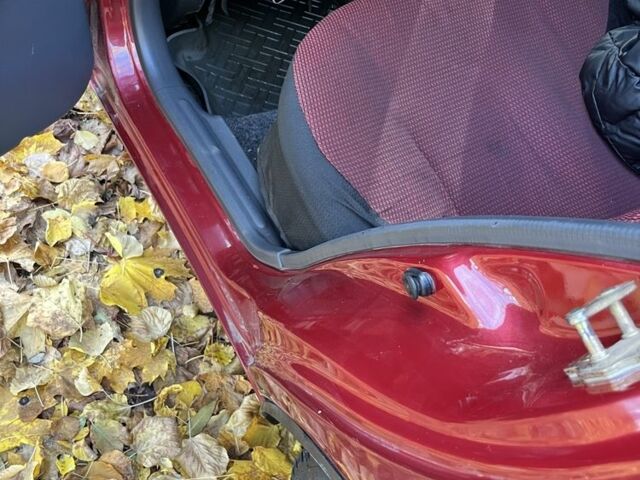 Красный Дэу Сенс, объемом двигателя 1.3 л и пробегом 137 тыс. км за 2500 $, фото 5 на Automoto.ua