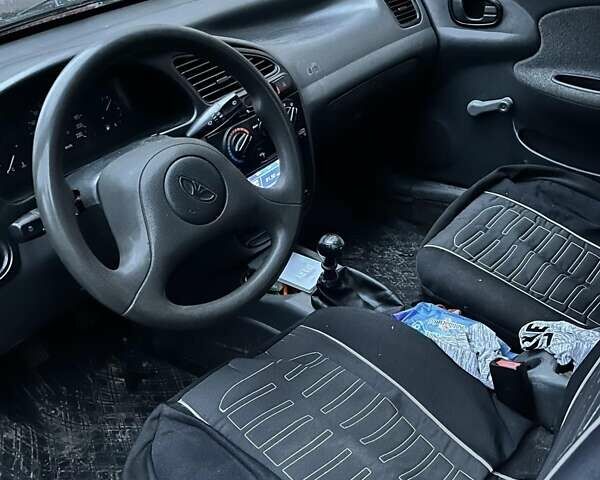 Красный Дэу Сенс, объемом двигателя 1.3 л и пробегом 218 тыс. км за 1900 $, фото 3 на Automoto.ua