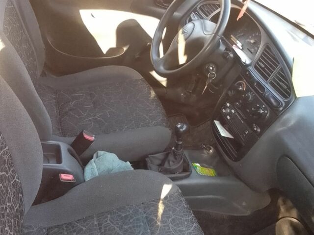 Червоний Деу Сенс, об'ємом двигуна 1.3 л та пробігом 150 тис. км за 1200 $, фото 1 на Automoto.ua