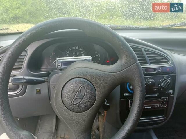 Красный Дэу Сенс, объемом двигателя 1.3 л и пробегом 275 тыс. км за 1500 $, фото 3 на Automoto.ua