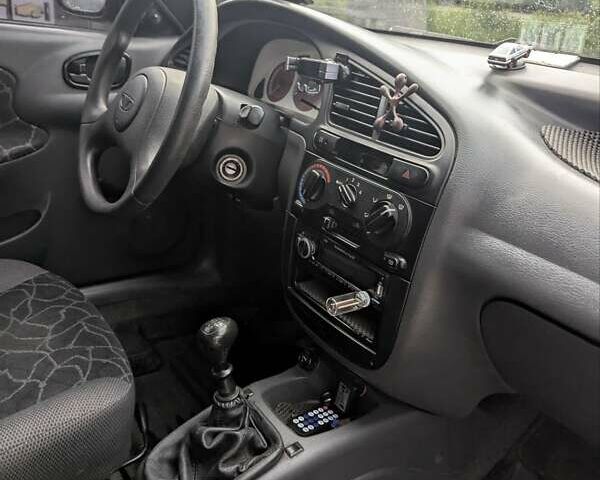 Красный Дэу Сенс, объемом двигателя 1.3 л и пробегом 236 тыс. км за 2200 $, фото 4 на Automoto.ua