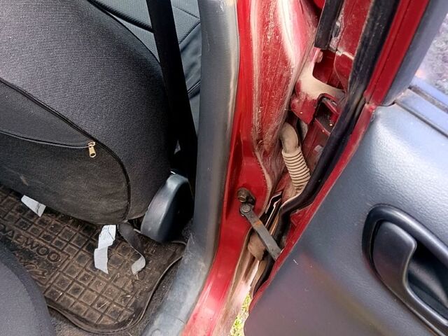 Красный Дэу Сенс, объемом двигателя 1.3 л и пробегом 270 тыс. км за 1650 $, фото 1 на Automoto.ua