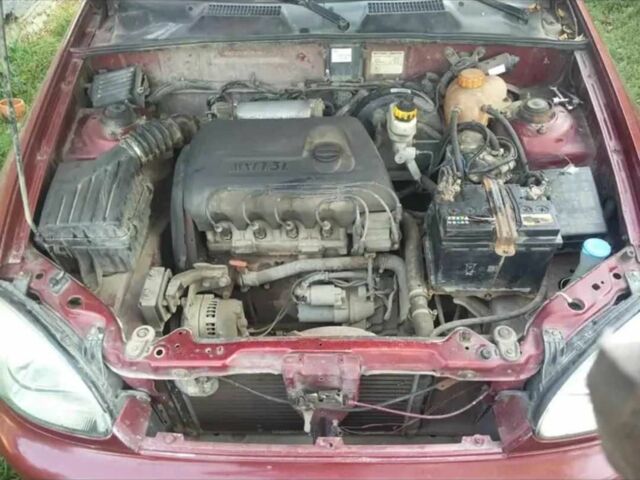 Червоний Деу Сенс, об'ємом двигуна 1.3 л та пробігом 300 тис. км за 1500 $, фото 1 на Automoto.ua