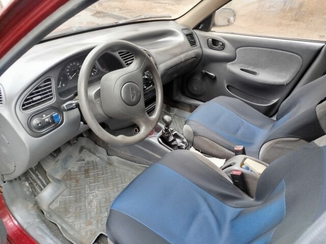 Красный Дэу Сенс, объемом двигателя 1.3 л и пробегом 100 тыс. км за 1500 $, фото 4 на Automoto.ua