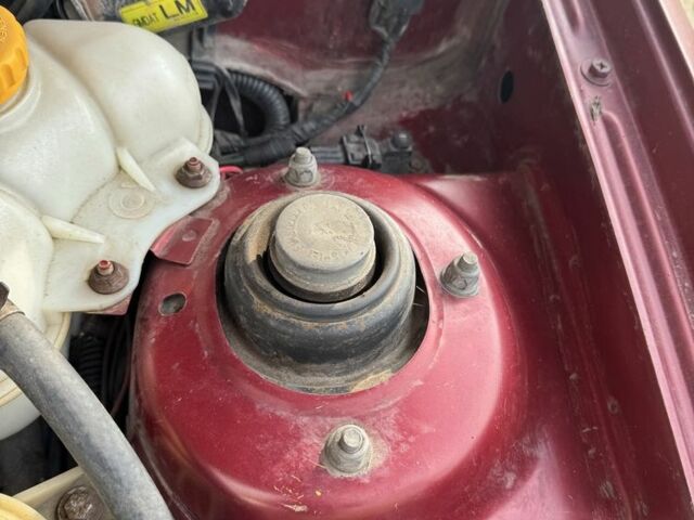 Червоний Деу Сенс, об'ємом двигуна 1.5 л та пробігом 250 тис. км за 2500 $, фото 18 на Automoto.ua