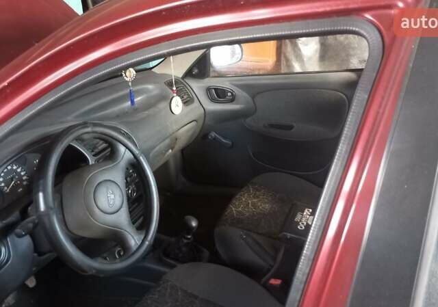 Красный Дэу Сенс, объемом двигателя 1.3 л и пробегом 220 тыс. км за 1892 $, фото 5 на Automoto.ua