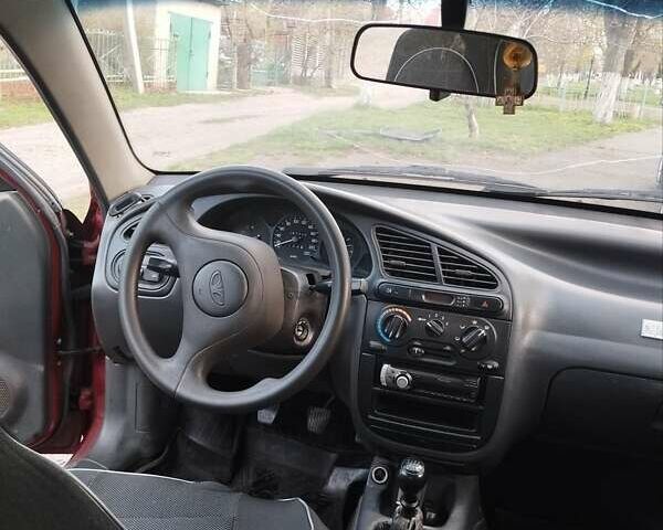 Красный Дэу Сенс, объемом двигателя 1.3 л и пробегом 287 тыс. км за 2500 $, фото 4 на Automoto.ua
