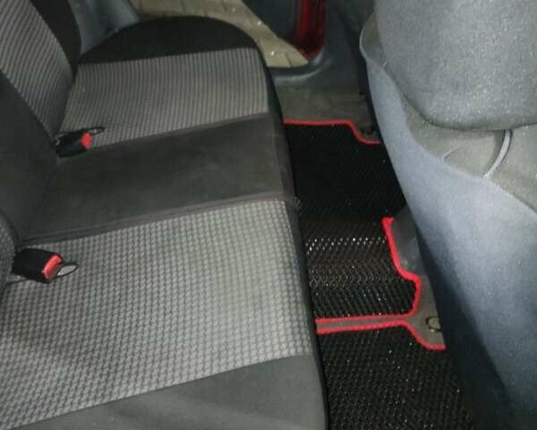 Красный Дэу Сенс, объемом двигателя 1.3 л и пробегом 234 тыс. км за 2500 $, фото 1 на Automoto.ua