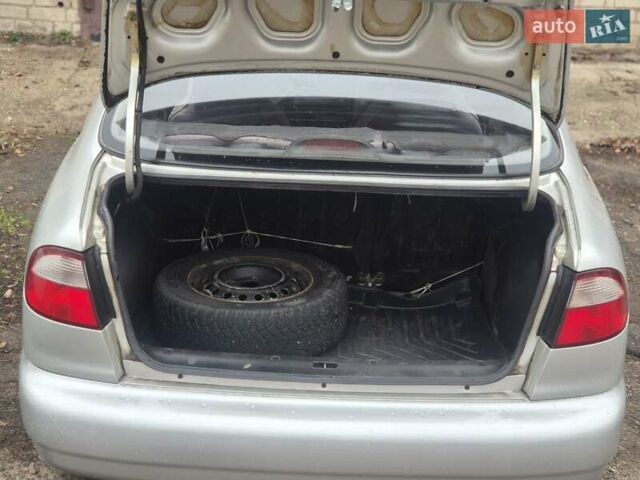 Червоний Деу Сенс, об'ємом двигуна 1.3 л та пробігом 300 тис. км за 1799 $, фото 9 на Automoto.ua