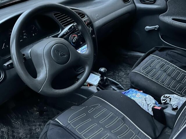 Красный Дэу Сенс, объемом двигателя 1.3 л и пробегом 218 тыс. км за 1900 $, фото 4 на Automoto.ua