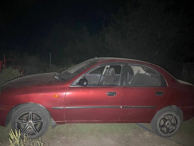 Червоний Деу Сенс, об'ємом двигуна 1.3 л та пробігом 200 тис. км за 1400 $, фото 4 на Automoto.ua