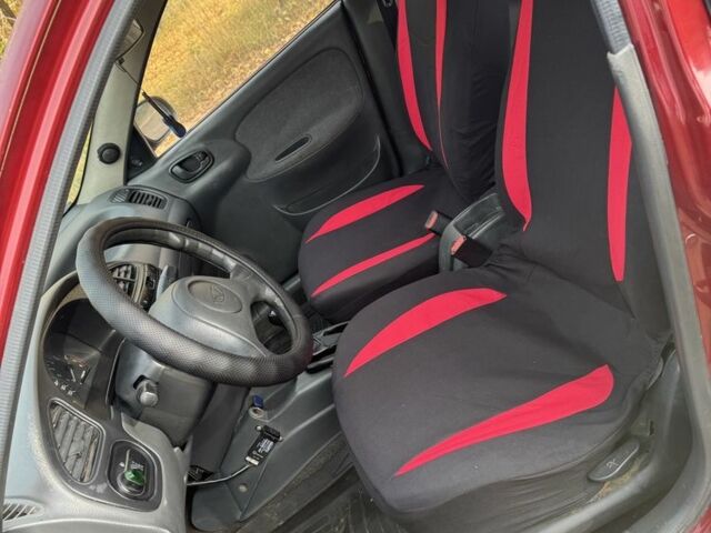 Червоний Деу Сенс, об'ємом двигуна 1.5 л та пробігом 250 тис. км за 2500 $, фото 11 на Automoto.ua