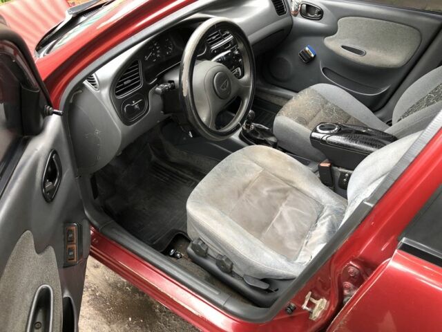 Красный Дэу Сенс, объемом двигателя 1.3 л и пробегом 330 тыс. км за 1400 $, фото 6 на Automoto.ua