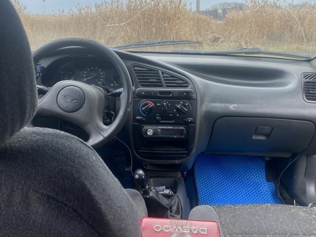 Красный Дэу Сенс, объемом двигателя 1.3 л и пробегом 200 тыс. км за 800 $, фото 4 на Automoto.ua