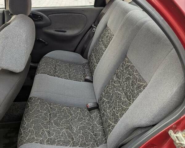 Червоний Деу Сенс, об'ємом двигуна 1.3 л та пробігом 216 тис. км за 1900 $, фото 1 на Automoto.ua