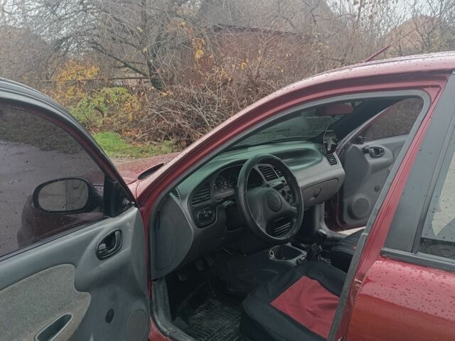 Красный Дэу Сенс, объемом двигателя 1.5 л и пробегом 280 тыс. км за 2500 $, фото 5 на Automoto.ua