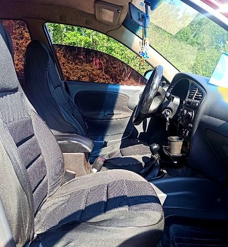 Красный Дэу Сенс, объемом двигателя 1.6 л и пробегом 295 тыс. км за 1600 $, фото 1 на Automoto.ua