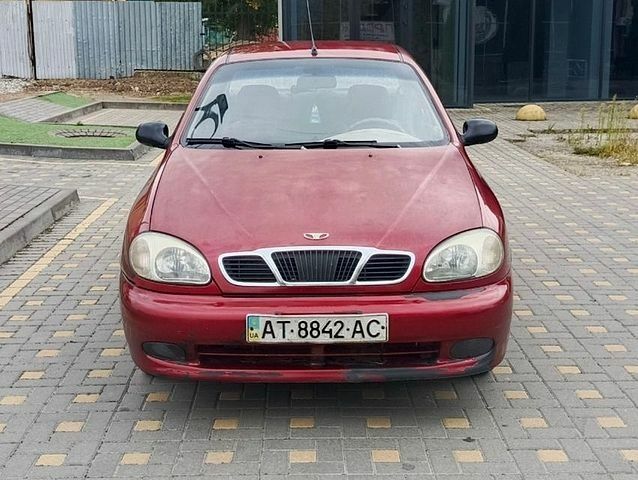 Красный Дэу Сенс, объемом двигателя 1.3 л и пробегом 350 тыс. км за 1450 $, фото 1 на Automoto.ua
