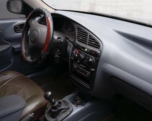 Красный Дэу Сенс, объемом двигателя 1.3 л и пробегом 266 тыс. км за 2600 $, фото 6 на Automoto.ua