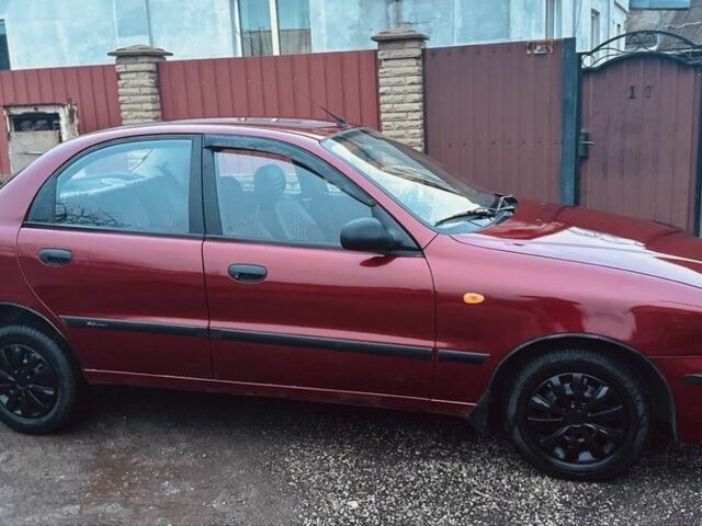 Красный Дэу Сенс, объемом двигателя 1.3 л и пробегом 200 тыс. км за 1650 $, фото 3 на Automoto.ua