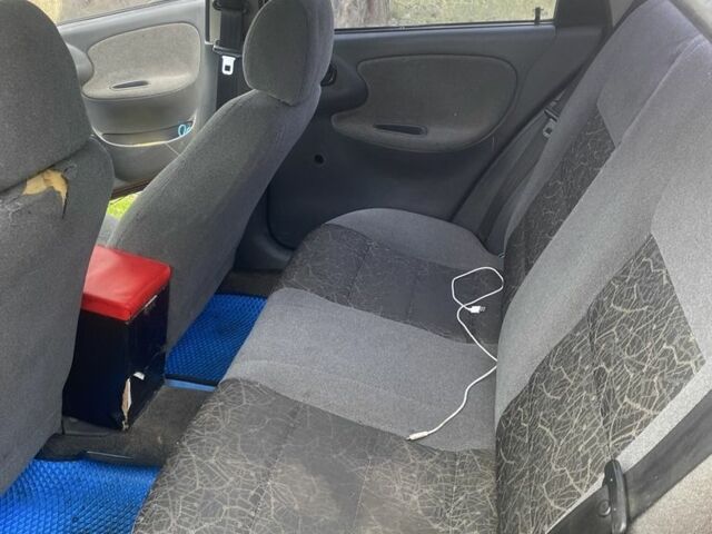 Красный Дэу Сенс, объемом двигателя 1.3 л и пробегом 200 тыс. км за 800 $, фото 3 на Automoto.ua