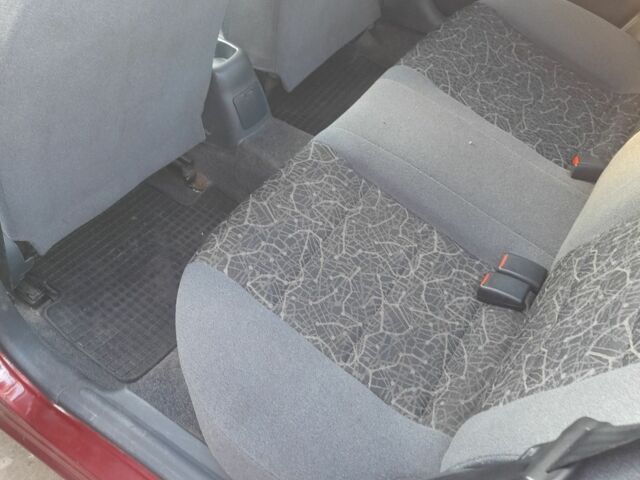 Красный Дэу Сенс, объемом двигателя 1.5 л и пробегом 200 тыс. км за 2508 $, фото 5 на Automoto.ua