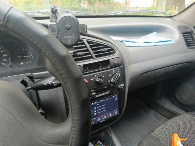 Червоний Деу Сенс, об'ємом двигуна 1.3 л та пробігом 209 тис. км за 1691 $, фото 3 на Automoto.ua