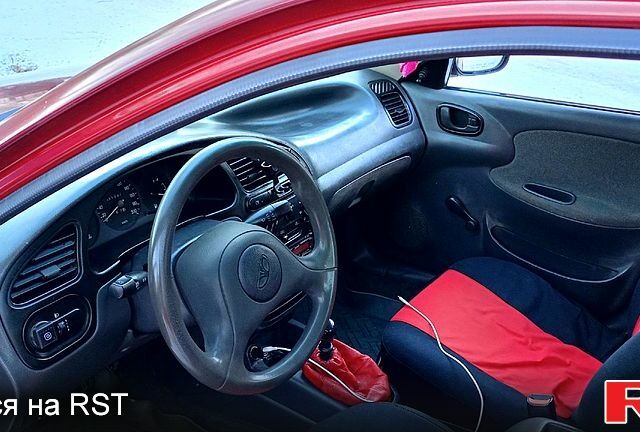 Красный Дэу Сенс, объемом двигателя 1.3 л и пробегом 1 тыс. км за 1500 $, фото 3 на Automoto.ua