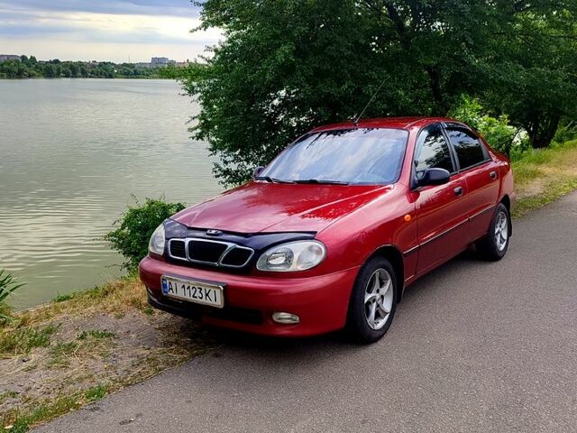 Красный Дэу Сенс, объемом двигателя 1.3 л и пробегом 275 тыс. км за 2300 $, фото 1 на Automoto.ua