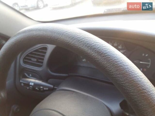 Красный Дэу Сенс, объемом двигателя 1.3 л и пробегом 170 тыс. км за 2799 $, фото 10 на Automoto.ua