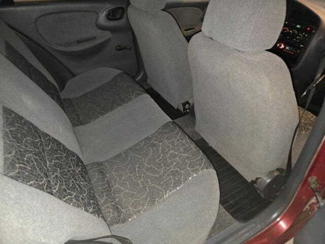 Червоний Деу Сенс, об'ємом двигуна 1.3 л та пробігом 140 тис. км за 2300 $, фото 4 на Automoto.ua