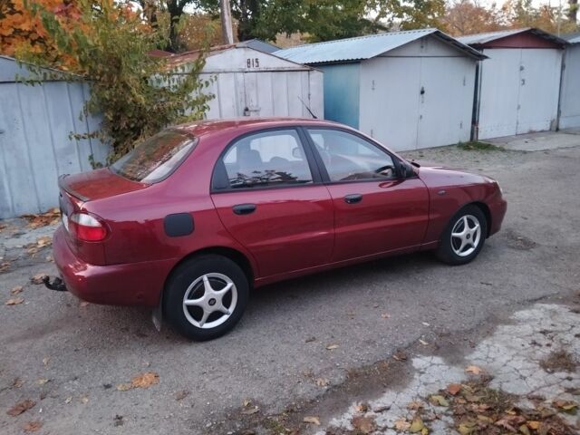 Деу Сенс 2005 у Одесі на Automoto.ua Червоний Деу Сенс, об'ємом двигуна 1.5 л та пробігом 257 тис. км за 2000 $, фото 3 на Automoto.ua