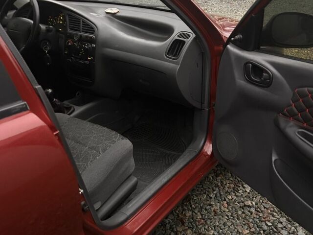 Красный Дэу Сенс, объемом двигателя 1.6 л и пробегом 252 тыс. км за 2499 $, фото 8 на Automoto.ua