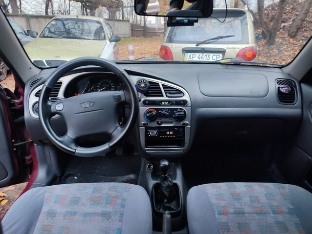 Червоний Деу Сенс, об'ємом двигуна 1.6 л та пробігом 244 тис. км за 2850 $, фото 4 на Automoto.ua