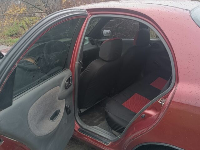 Красный Дэу Сенс, объемом двигателя 1.5 л и пробегом 280 тыс. км за 2500 $, фото 4 на Automoto.ua